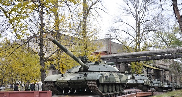 Армия вооружилась 10 танками «Булат»