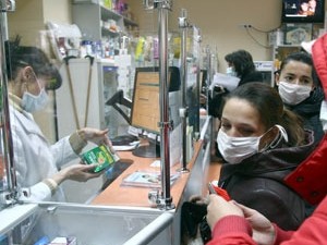 Азаров: «Остатков лекарств с прошлой зимы хватит и на эту эпидемию»