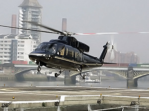 Янукович будет летать на работу на арендованном вертолете