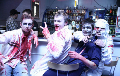 В хеллоуинскую ночь ведьмы покажут стриптиз 