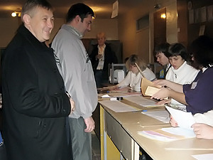 Председателя Харьковского облсовета пустили голосовать вне очереди