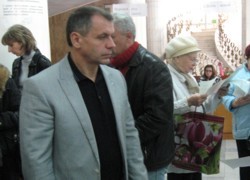 Крымский спикер: Сначала зарядка – потом голосование! 