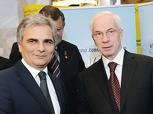 Премьер предложил Австрии вкладывать деньги в украинские дороги и Гтс