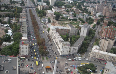 Проспект Победы в Киеве стал из-за нескольких ДТП