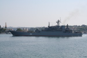 Матрос с перебитыми ногами рвется в строй 