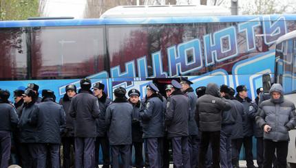 Хроника Майдана, 1 декабря 2013: 