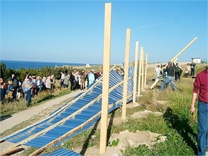 Севастопольцы снесли заборы на месте стройки близ Херсонеса 