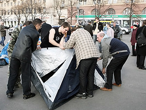 Палаточный городок на площади Свободы в Харькове свернут из-за подготовки к Новому году