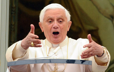 Папа Римский впервые выступил за использование презервативов