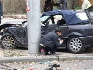 Футболиcта, убившего на «BMW» мать с детьми, отбивали от разъяренной толпы