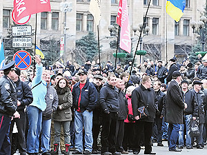 На Майдане собралось уже пять тысяч человек