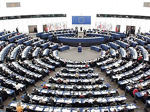 Европарламент принял резолюцию по Украине и требует свободу СМИ и честных выборов