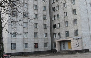 Военные без света: едят всухомятку и моются у друзей