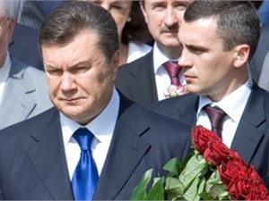 Янукович почтит память жертв Голодомора в Национальном музее