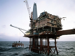 Азербайджан планирует поставлять нефть в Украину