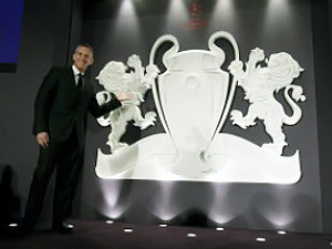 В Лондоне презентовали новую эмблему, разработанную для финала Лиги Чемпионов УЕФА
