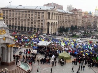 На Майдане уже собралось 5 тысяч человек 