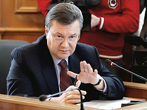 Янукович написал 25 листов поправок к Налоговому кодексу