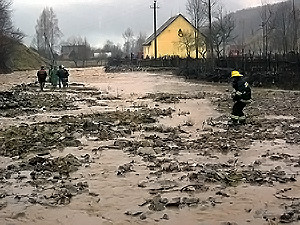 Паводок в Закарпатье: Cотни эвакуированных, один пропал без вести