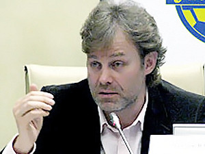 Виталий Данилов считает, что глава ФФУ должен уйти в отставку