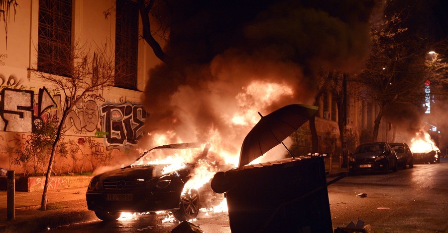 В Греции начались протесты против нового правительства