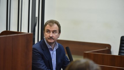 В Шевченковском райсуде начались слушания по делу экс-мэра Попова