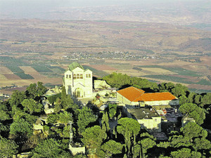 Благодатное облако на горе Фавор в Израиле сходит к верующим 