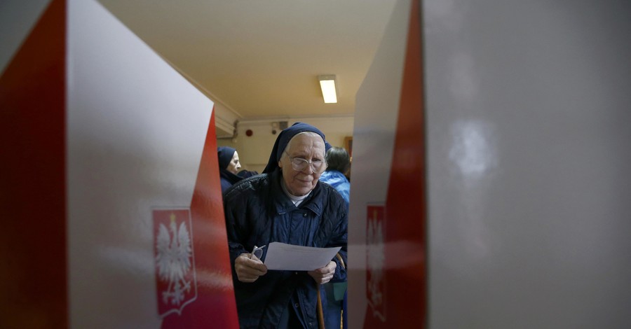 В Польше стартовали президентские выборы