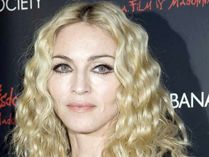 Мадонне заплатили $50 000 за появление в ночном клубе 