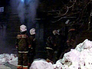 В Екатеринбурге горел жилой дом: люди выпрыгивали из окон