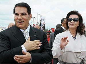 Экс-президент Туниса и его родственники объявлены в международный розыск