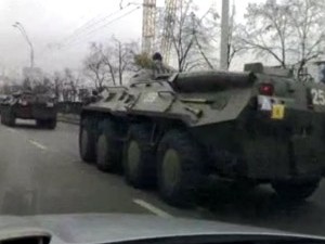 В Киев вошла бронетехника