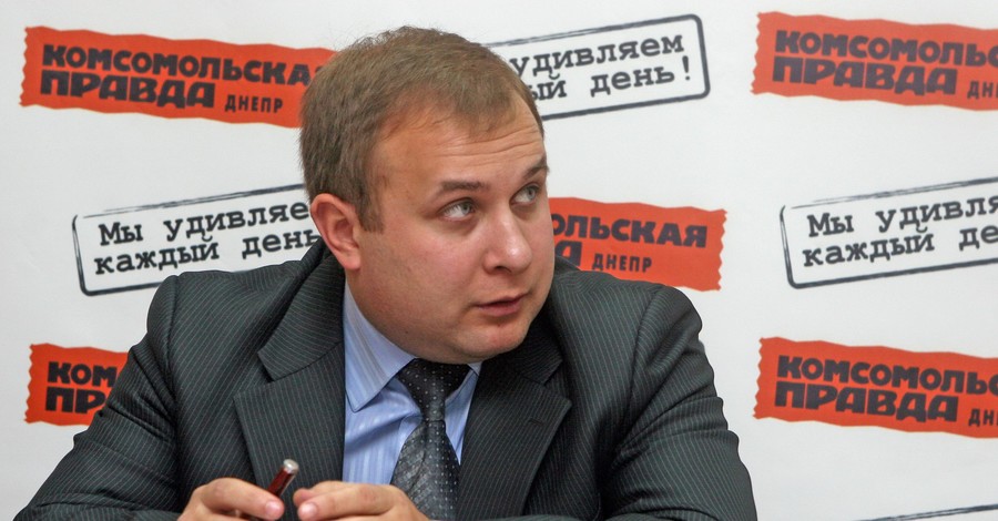 Руководитель департамента по работе с бытовыми потребителями «Днепрооблэнерго» Евгений Голубничий: «Долги за предыдущие месяцы оплачиваются по старым тарифам»