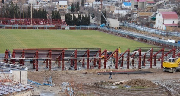 В Севастополе строят стадион на 5 тысяч мест