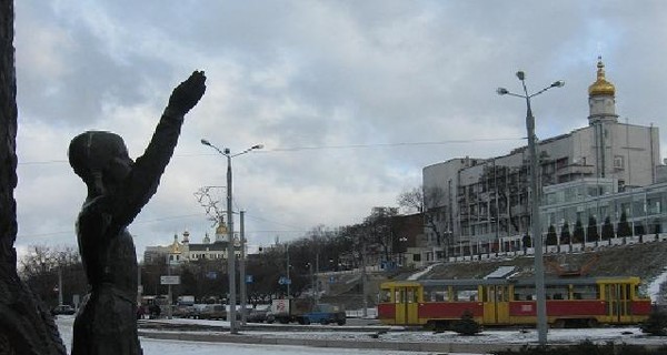 Вокруг нового памятника Соборности сделают трамвайное кольцо?