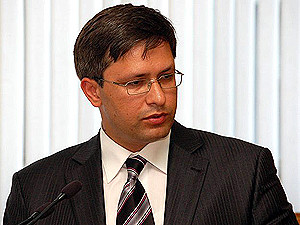 За что заместителю губернатора Киевской области плеснули в лицо кислотой?