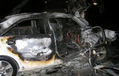Водитель Toyota чуть не сгорел заживо 