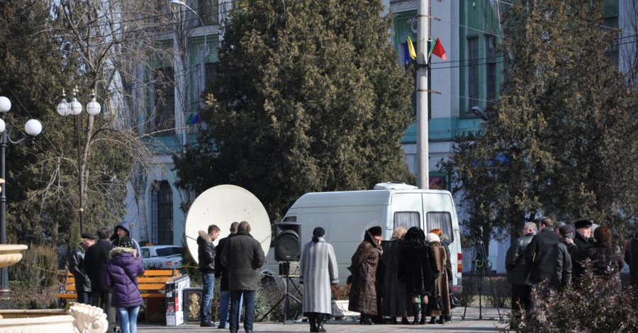 В Керчи готовят телемост с Януковичем