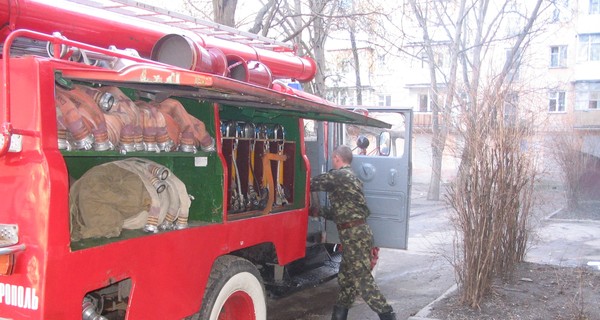 В Керченском морском технологическом университете тушили пожар