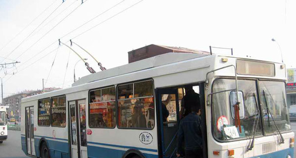Трамваи и троллейбусы все еще по гривне 