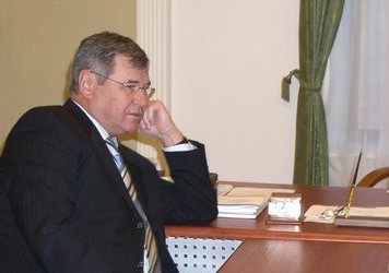 Владимир Яцуба по примеру Януковича соберет на чай всех своих предшественников