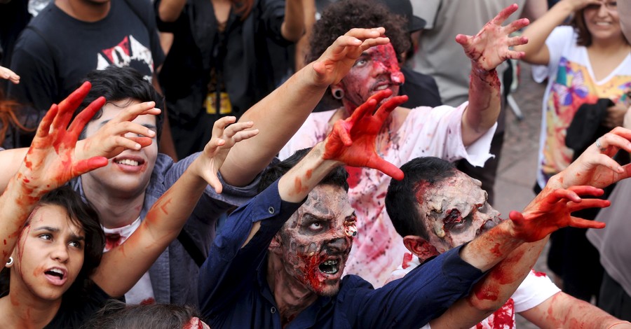 Зловещий зомби-парад прошел в Сан-Паулу