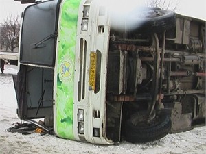 В Симферополе маршрутка с пассажирами сделала кульбит