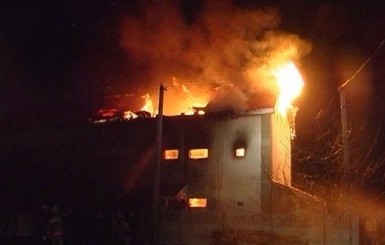 На Киевщине сгорел банный комплекс: двое погибших
