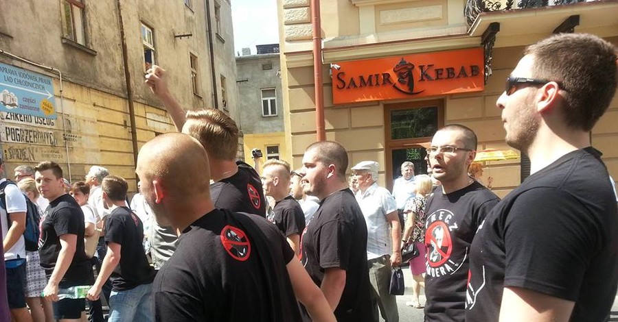 Поляки напали на шествие в память Сечевых стрельцов