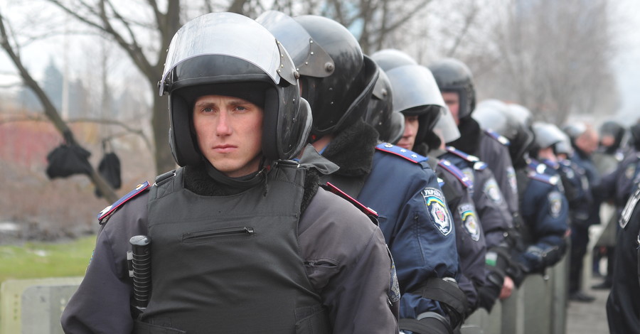На охрану Донбасса выходят 