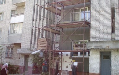 В этом году за счет бюджета утеплят только три дома