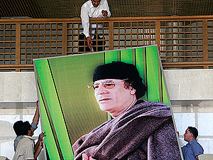 Николай СТАРИКОВ, писатель, историк: «Противникам Каддафи выгоднее отправить его в кому, чем в отставку»