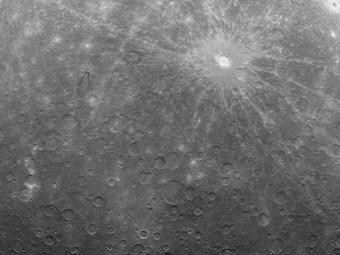 Зонд NASA отправил на Землю первые снимки Меркурия
