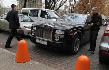 Депутат Донецкого горсовета продает свой Rolls Royce за 380 000 долларов